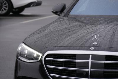 Автомобиль Mercedes