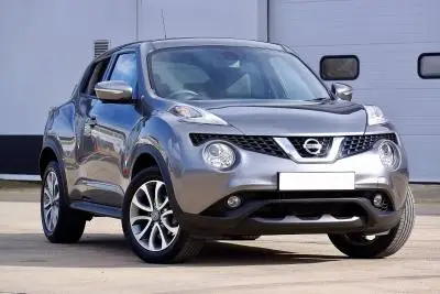 Автомобиль Nissan