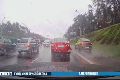 Автомобили на дороге