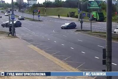 автомобили на дороге