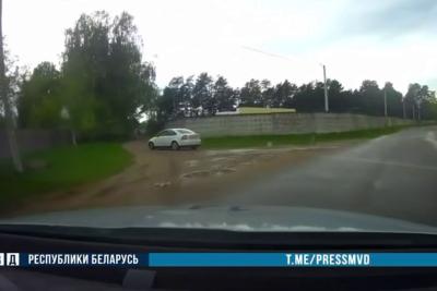 автомобиль на дороге