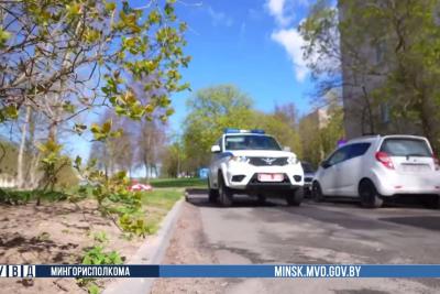 милицейский автомобиль