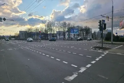 Автомобили на перекрестке