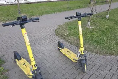 два самоката