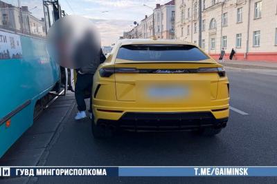 авомобиль и трамвай
