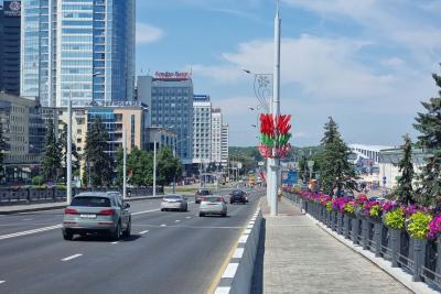 автомобиль на дороге