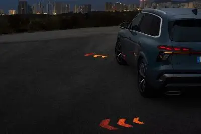 автомобиль на дороге
