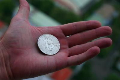 Монета биткоин