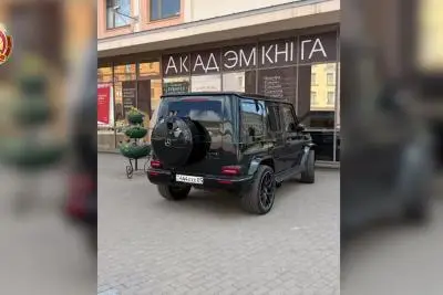 автомобиль на дороге