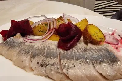 селедка с гарниром