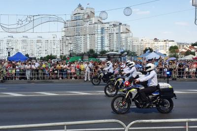 мотоциклы на дороге