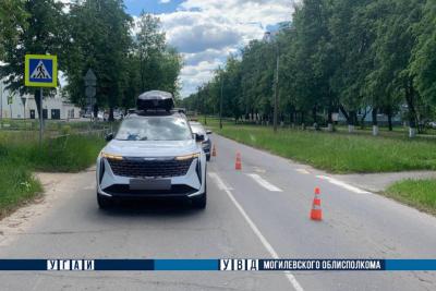 автомобиль на дороге