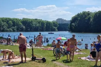 люди на пляже