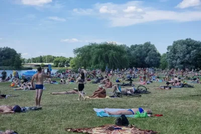 Люди на пляже