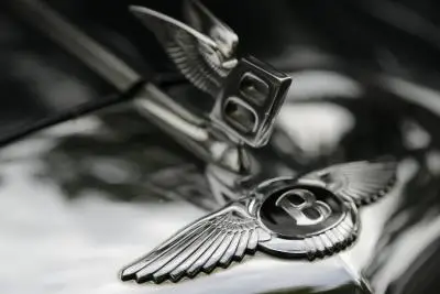 Логотип Bentley