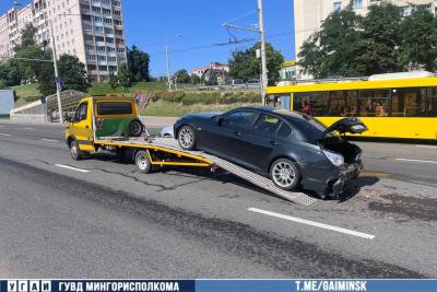 Автомобиль на эвакуаторе