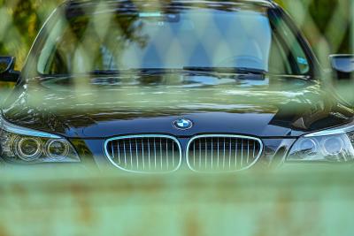 Автомобиль BMW