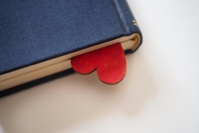 книга с сердечком