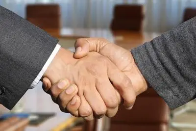 рукопожатие