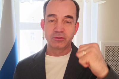 Дмитрий Певцов