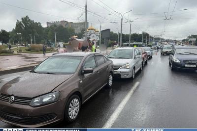 автомобили на улице
