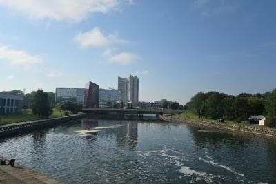 река в городе