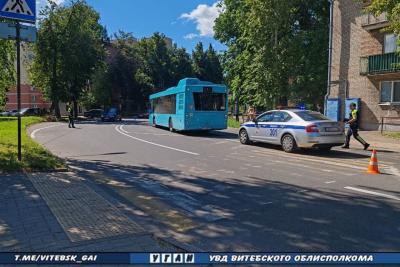 автомобиль и автобус
