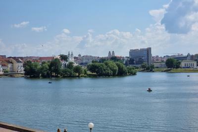 река в городе