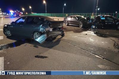 три автомобиля