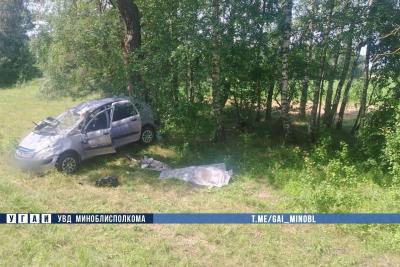 автомобиль в кювете
