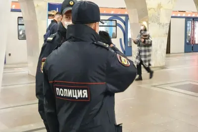 Двое полицейских