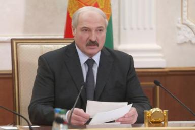 Лукашенко требует от чиновников отчет по деревообработке в Беларуси