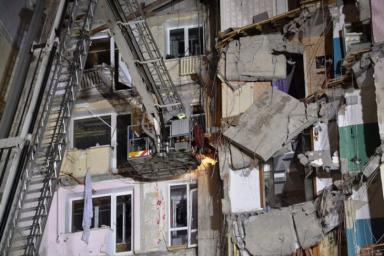 Число погибших при обрушении подъезда жилого дома в Магнитогорске возросло до 16 человек