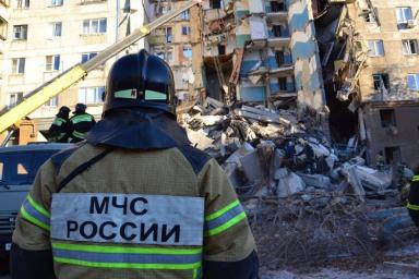 Два поврежденных взрывом подъезда в Магнитогорске снесут
