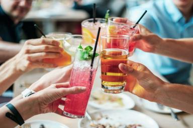 Готовим алкогольные коктейли дома: пошаговые рецепты 