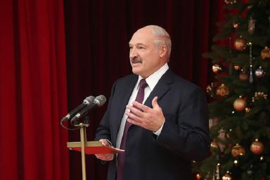 Лукашенко поздравил белорусов с Рождеством