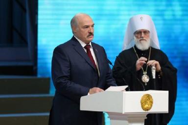 Лукашенко зажег рождественскую свечу в Храме-памятнике в честь Всех Святых
