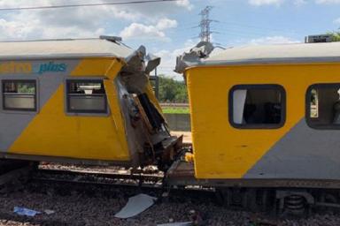 В ЮАР столкнулись два поезда: более 600 человек ранены, трое погибли