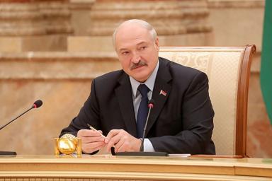 Гранты президента Беларуси выделят 103 работникам науки, образования, здравоохранения и культуры