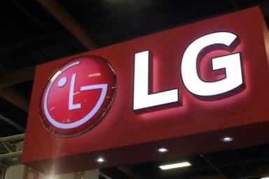 LG представила телевизор, который сворачивается в рулон