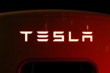 Tesla отказалась от «дешевых» Model S и Model X