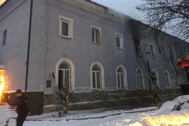 В Киеве горит одно из зданий Киево-Печерской лавры