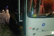 Сидел на дороге: под Лунинцом автобус задавил мужчину