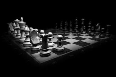 В Англии в сарае нашли шахматы XIX века, которые использовали как магические