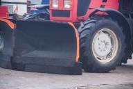 Прорабатываются новые контракты на поставку белорусской техники в Зимбабве