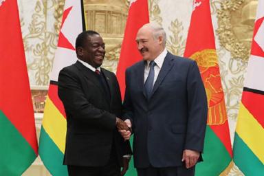 Лукашенко: мы видим большой фронт работы для Беларуси в Зимбабве