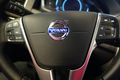 Volvo заменит V40 купе-кроссовером