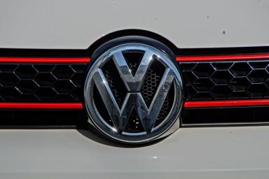 Новый Volkswagen Golf был замечен без камуфляжа в Германии