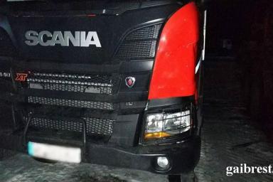 В Ивацевичском районе грузовик сбил молодого парня