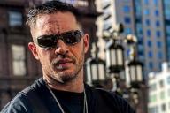 Создатель «Острых козырьков» снимет Тома Харди в экранизации Диккенса